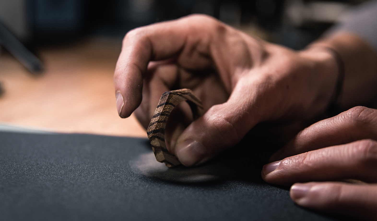 KAURI - Montre automatique Suisse Bois